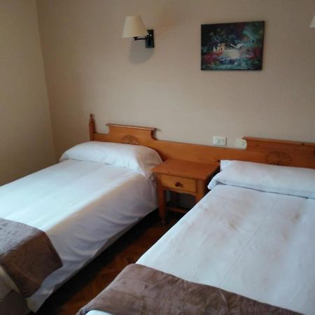 Albergue Hostal Sao Telmo 图伊 外观 照片