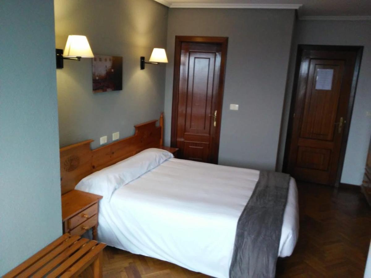 Albergue Hostal Sao Telmo 图伊 外观 照片