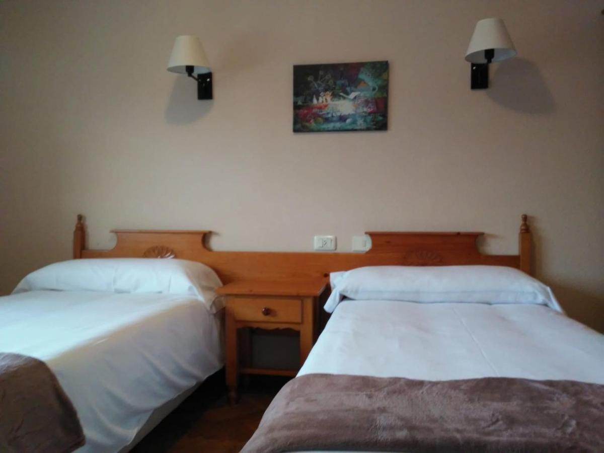 Albergue Hostal Sao Telmo 图伊 外观 照片