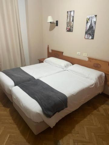 Albergue Hostal Sao Telmo 图伊 外观 照片
