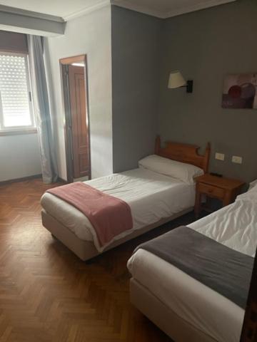 Albergue Hostal Sao Telmo 图伊 外观 照片
